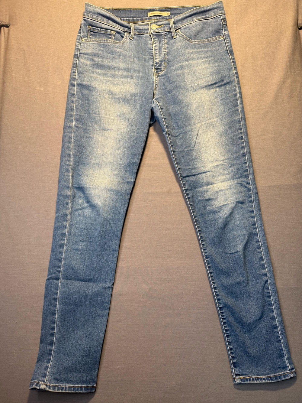 Levi’s Medium Wash Skinny Jeans. Size 30x30